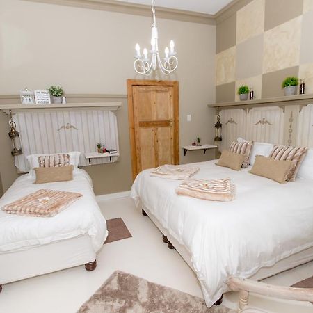 Tarentaalrand Guesthouse アピントン エクステリア 写真